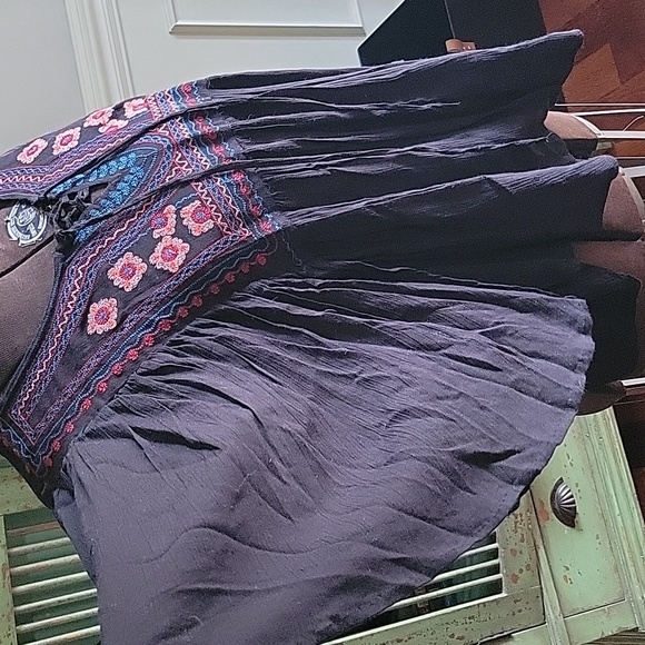Embroidered Black Boho Top S - Picture 4 of 8
